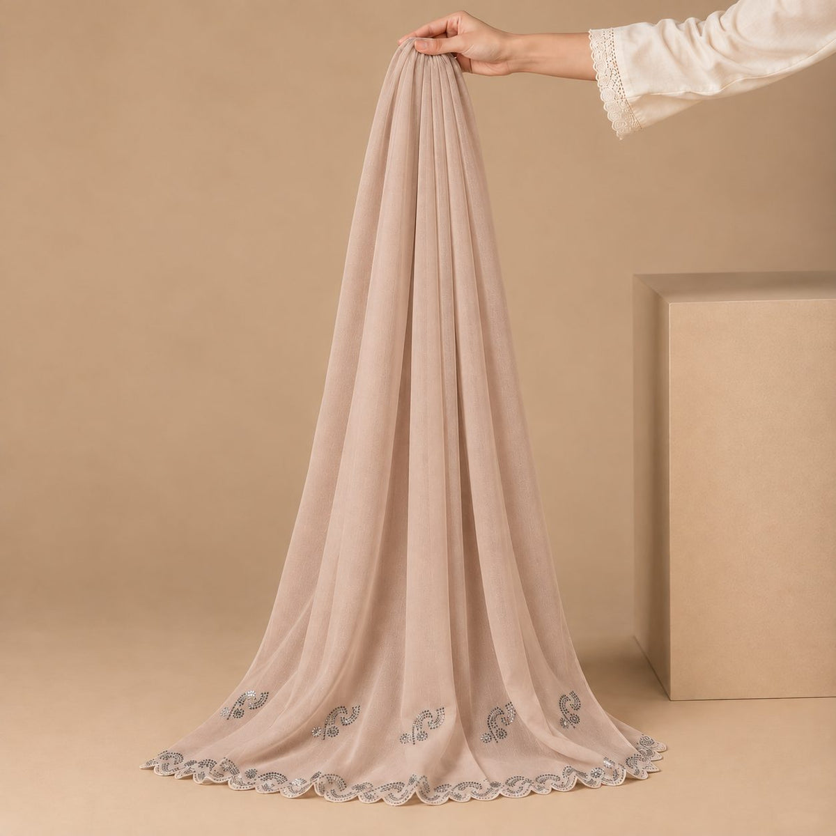 Serene Scallop Stole