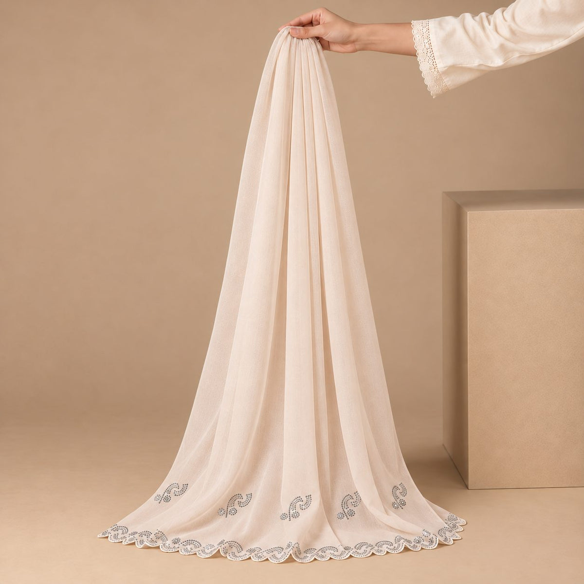 Serene Scallop Stole