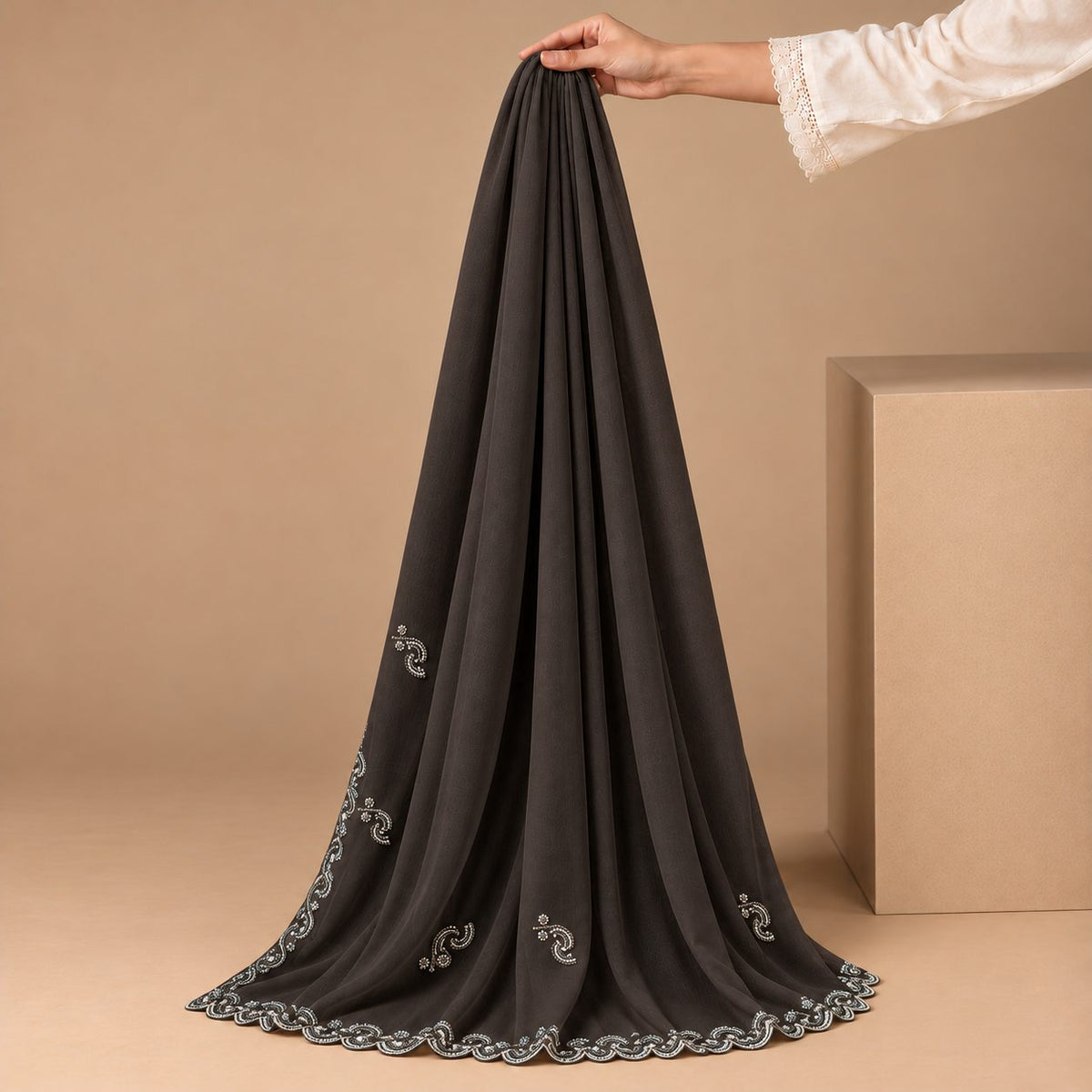 Serene Scallop Stole