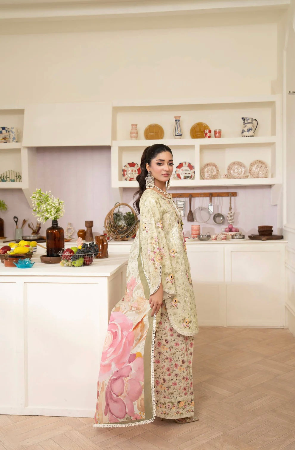 Ivory Garden 3-Piece Embroidered Lawn Suit
