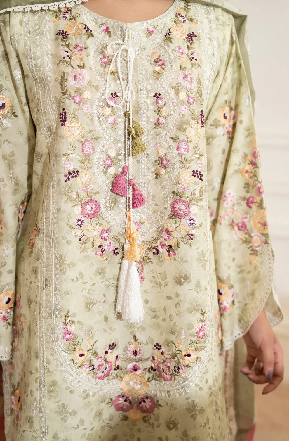 Ivory Garden 3-Piece Embroidered Lawn Suit