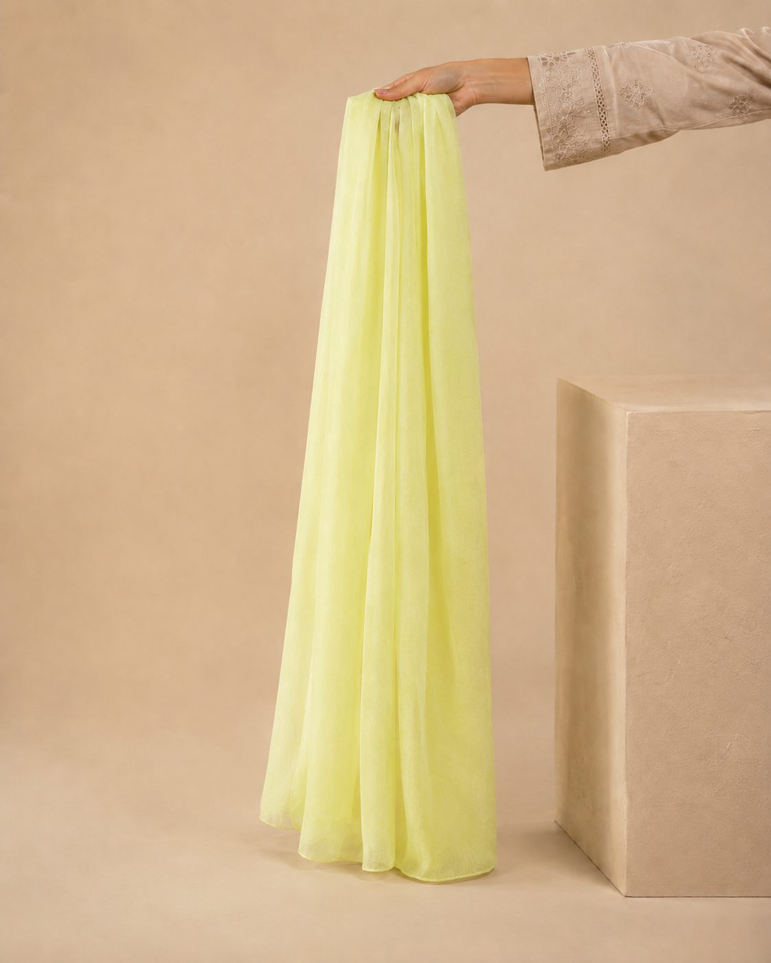 Essential Plain 1 piece lawn Scarf