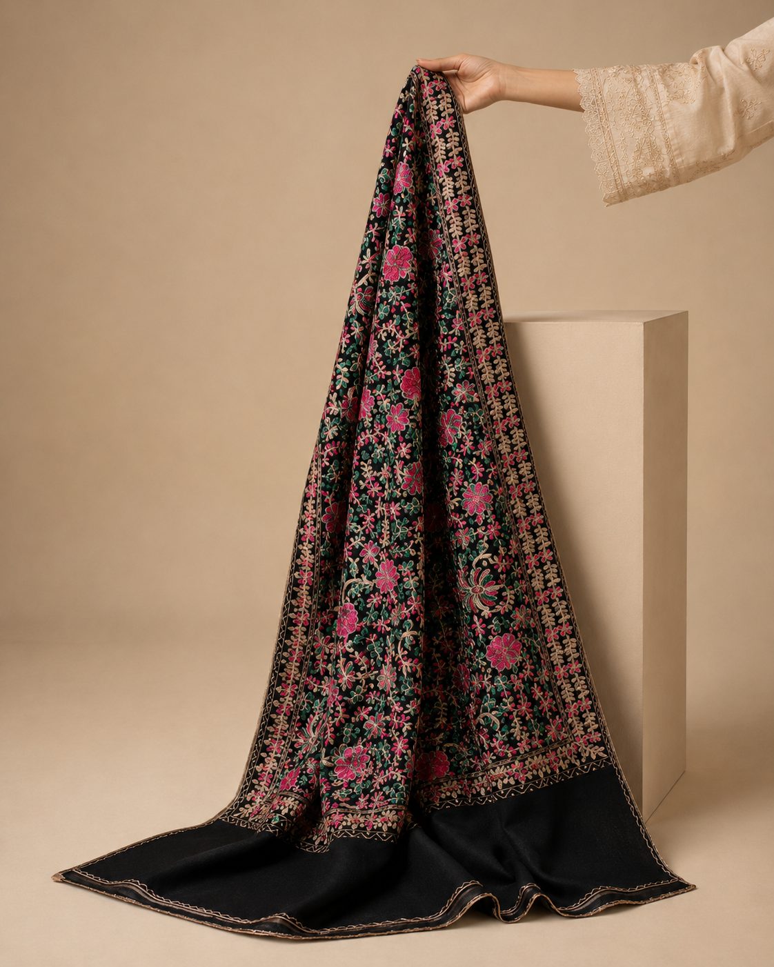 Modern Grace Women Staller