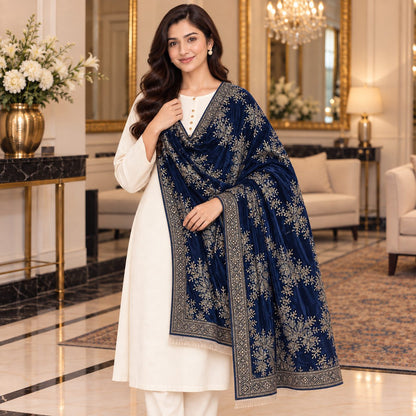 Divine Elegance Staller
