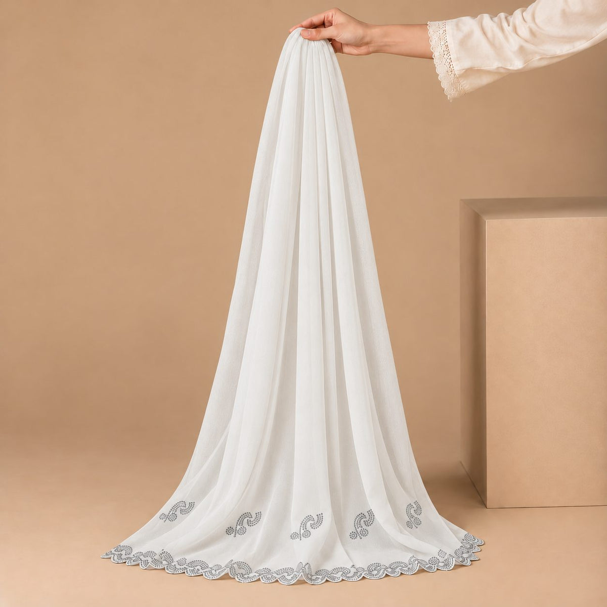 Serene Scallop Stole