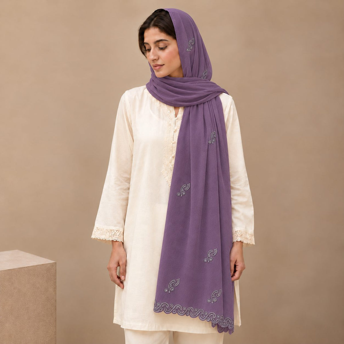 Serene Scallop Stole