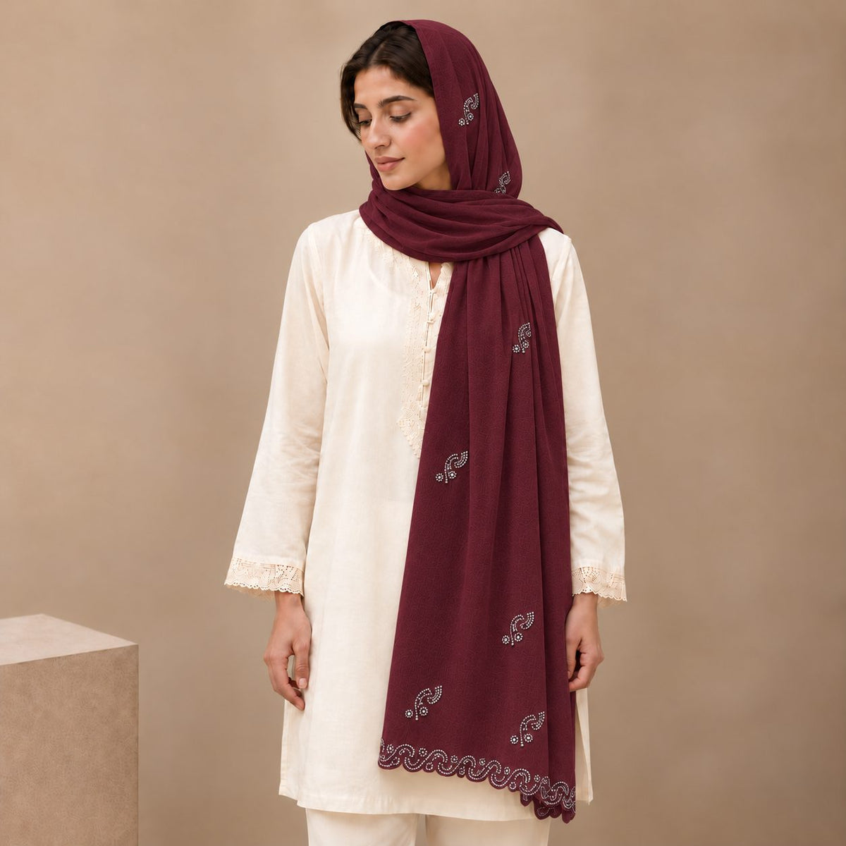Serene Scallop Stole