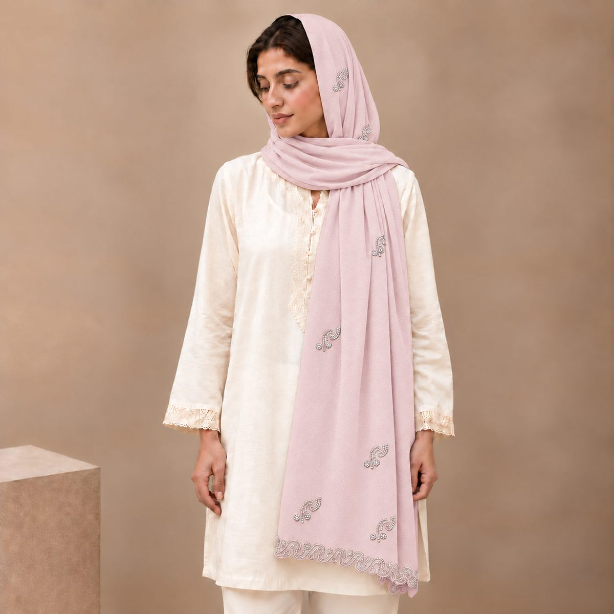 Serene Scallop Stole
