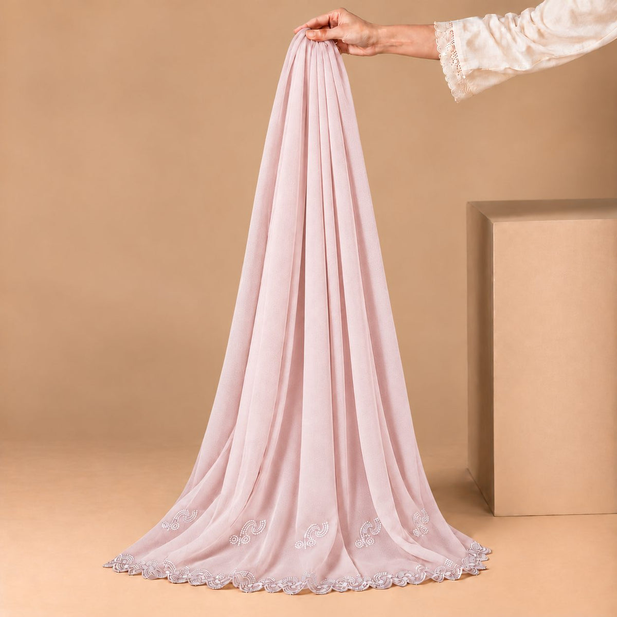 Serene Scallop Stole