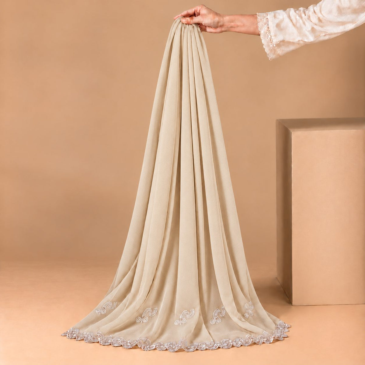 Serene Scallop Stole