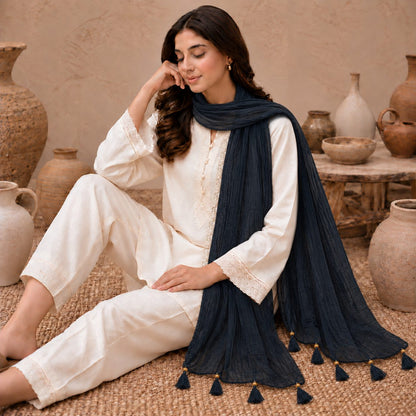 Urban Tassel Textured Stole