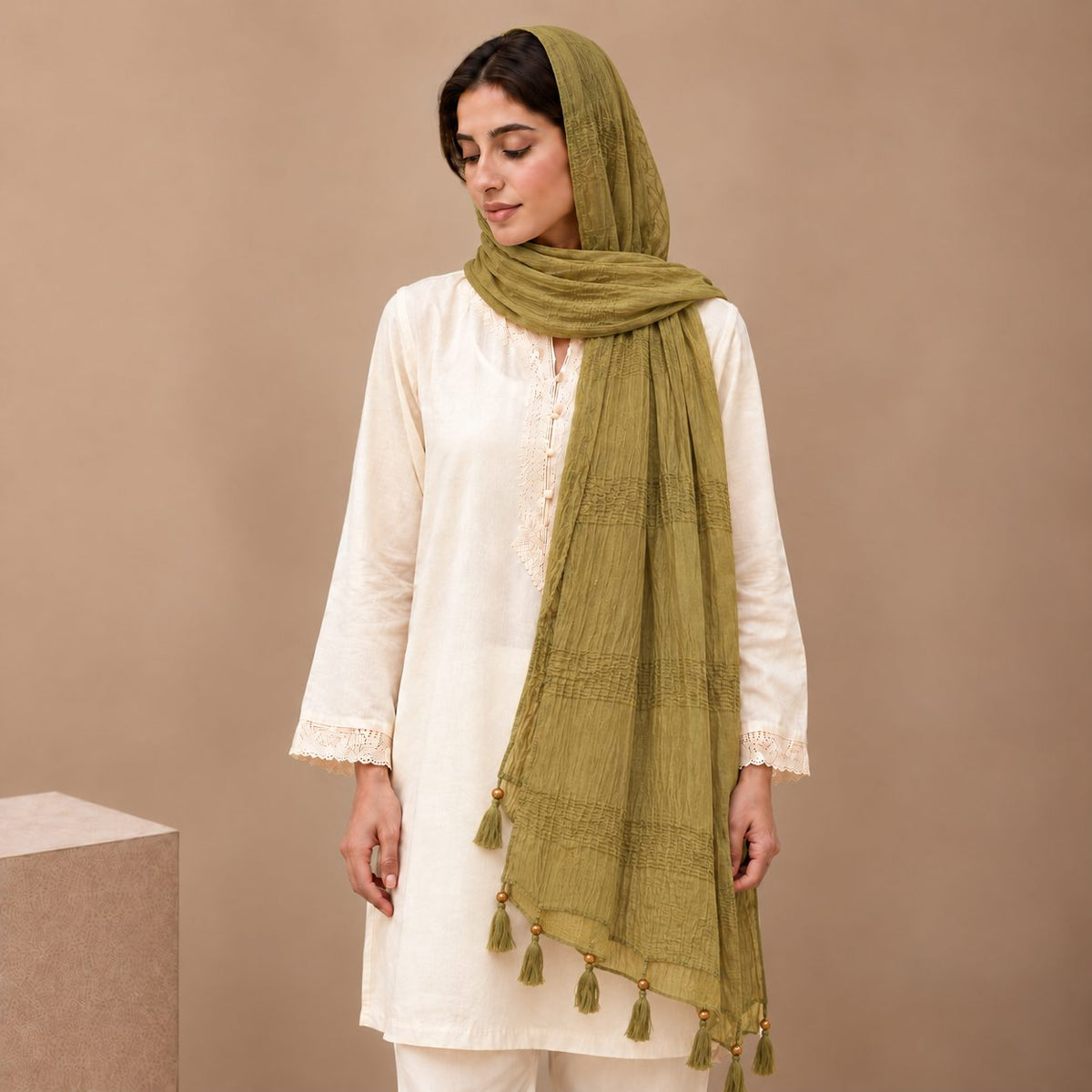 Urban Tassel Textured Stole