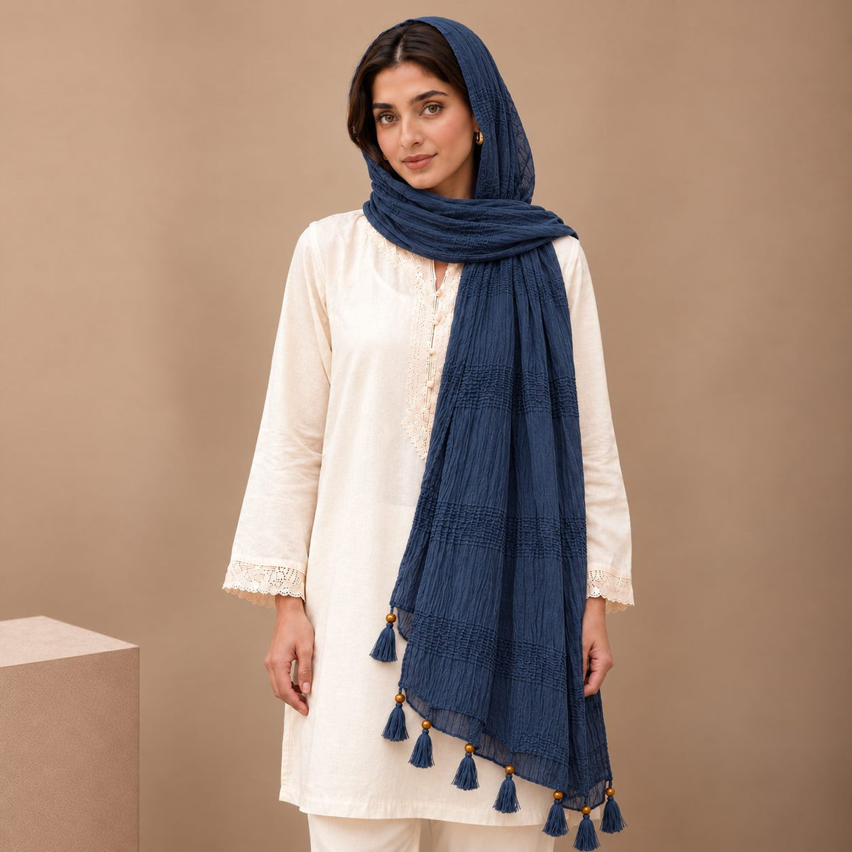 Urban Tassel Textured Stole